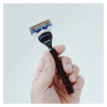 [limited edition] Smooth Shave Kit – Advanced Razor &amp; Ultra Soft Shaving Brush